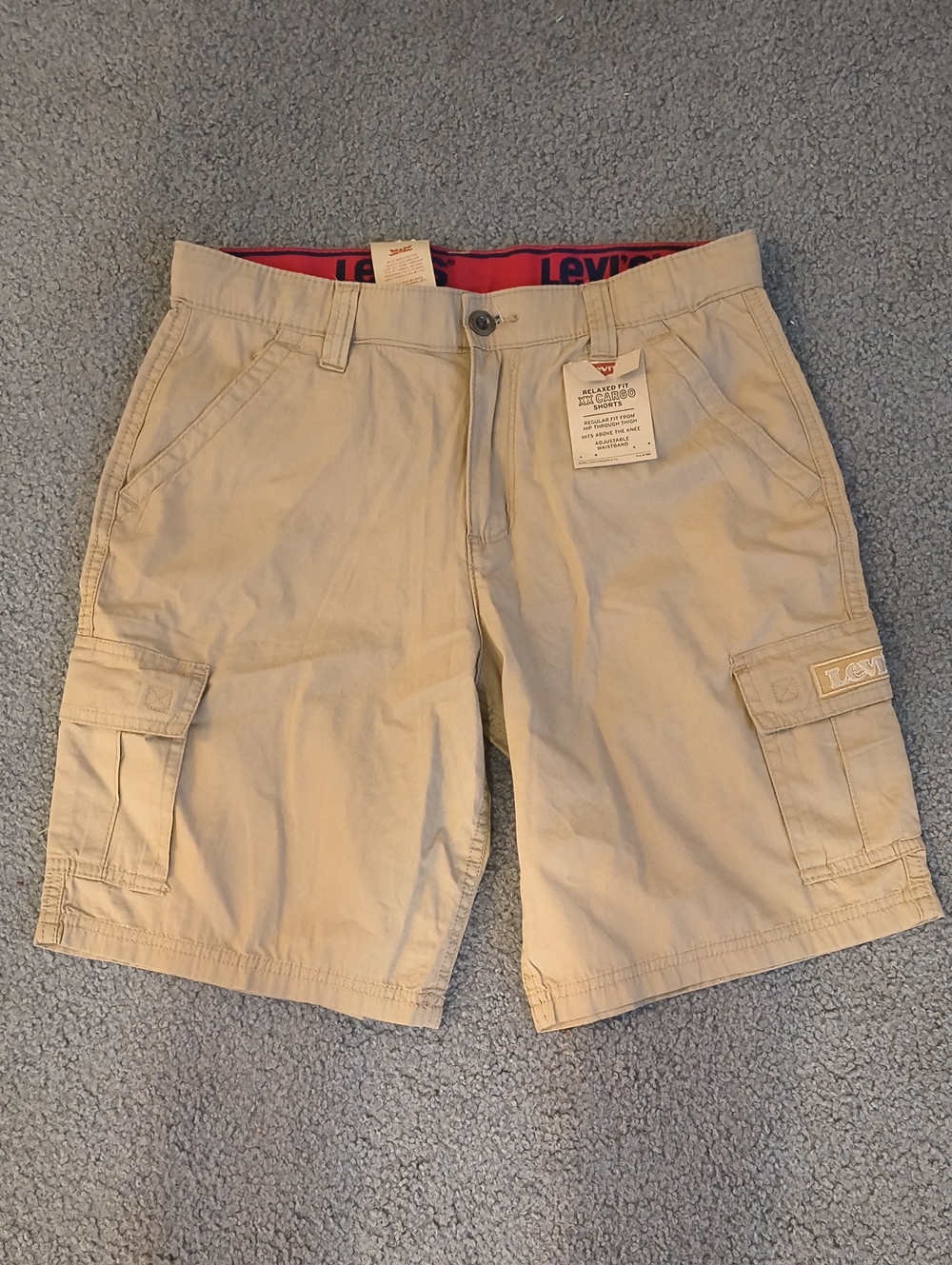 Levi's Youth Beige-Tan Cargo Shorts Relaxed Fit. 12 Husky-W 32
